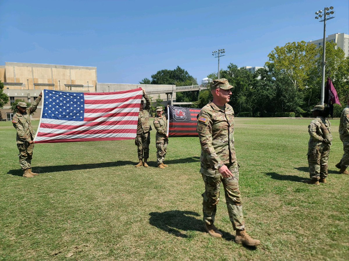 Gamecock_PMS's tweet photo. I was honored to promote CPT Steve Head to Major on this week prior to his PCS to Germany. The promotion ceremony was held in front of the entire BN at the beginning of our first Leadership Lab of the semester. It’s important for Cadets to see and experience events like this. https://t.co/twWtC44Wy6