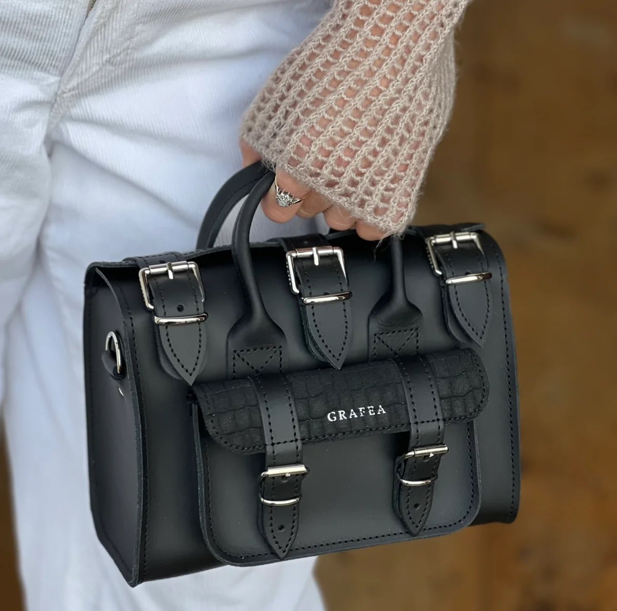 GRAFEA's tweet photo. Our sample sale is on 👜 https://t.co/es7Nv6oJAu