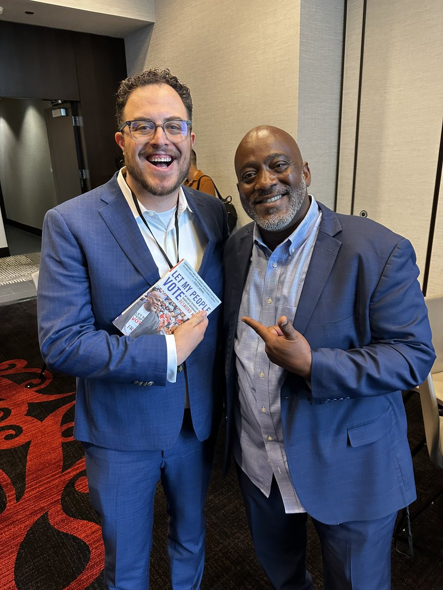 They say don’t meet your heroes, but @desmondmeade is one of the coolest people ever. Chill and down to earth. @SentencingProj  #civicpower2023
