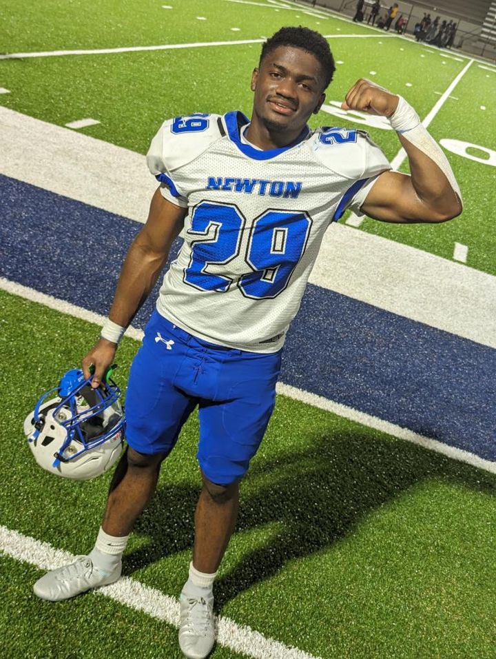 K8den_'s tweet image. Another great team win this week over county rival Alcovy High School. Final score, 54-0 and I added another TD to my stats.
💪🏾😤
#c/o2026
#culture
#newtonboyz