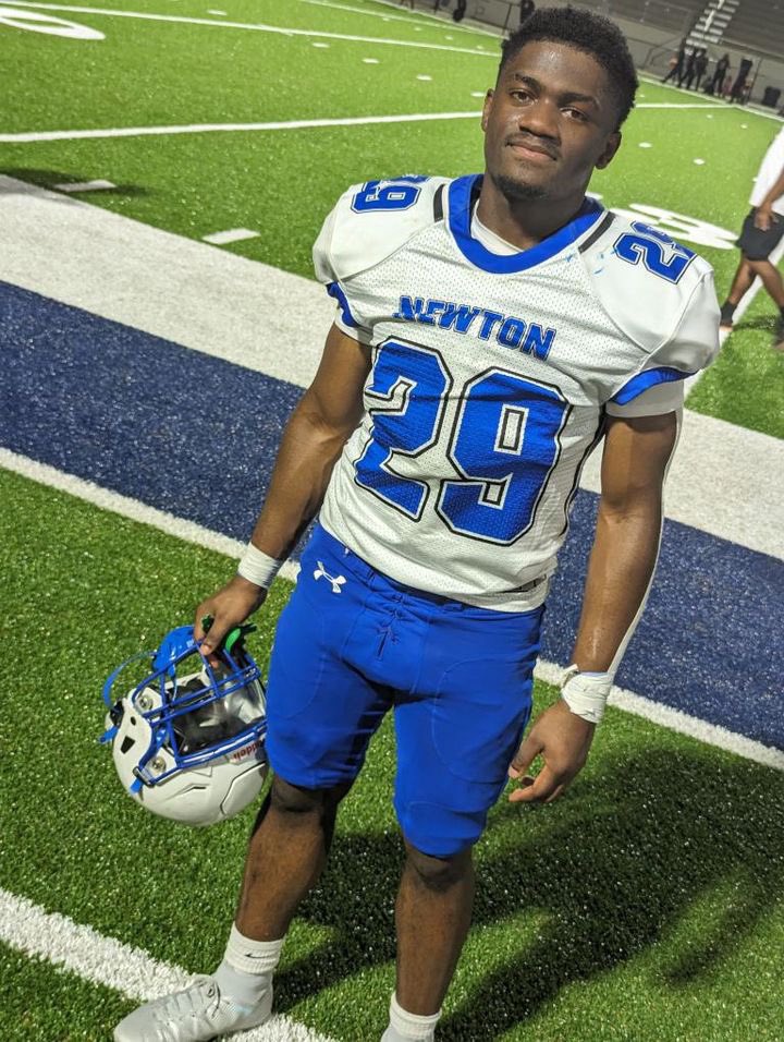 K8den_'s tweet image. Another great team win this week over county rival Alcovy High School. Final score, 54-0 and I added another TD to my stats.
💪🏾😤
#c/o2026
#culture
#newtonboyz