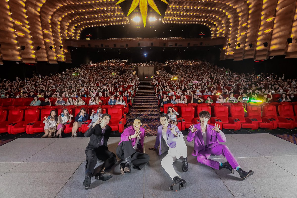 SRICHAND1948's tweet photo. สุดฟินนน~  ประมวลภาพบรรยากาศกิจกรรมSRICHAND X MANSUANG MOVIE NIGHT วันที่ 25 สิงหาคม 2566 ที่ผ่านมา

ศรีขอบคุณแฟนๆ ทุกๆ คนที่ซัพพอร์ตแบรนด์ศรีจันทร์ และพรีเซนเตอร์ของเรามาโดยตลอดด้วยนะคะ

รูปภาพGroup Shot สำหรับ Lucky Fans 👉🏻https://t.co/ztcUUS6GzE

#SRICHANDXMANSUANG https://t.co/Zu53mtPmf9