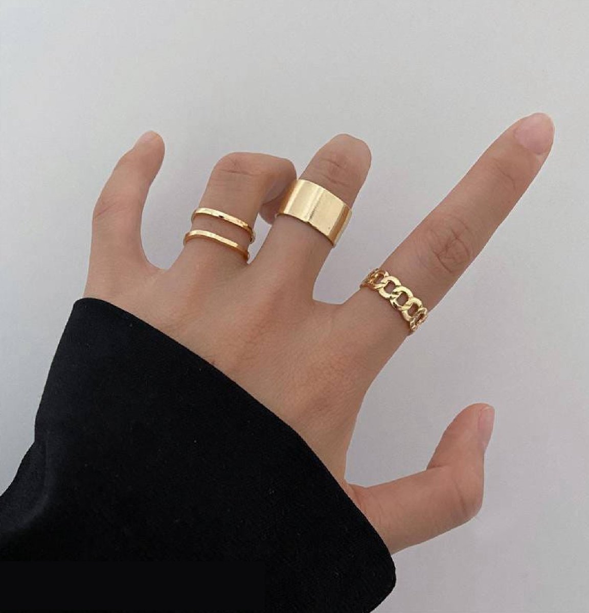 BaaizzOfficial's tweet photo. 3 Hip Hop Rings In Golden (unisex) delivering all over Pakistan 🇵🇰
Shop at https://t.co/OXPsnHgtnX
Contact us on WhatsApp: 03327530914

#rings #jewelry #jewellery #style #fashion #buyonline #shoponline https://t.co/dqRUFriskt