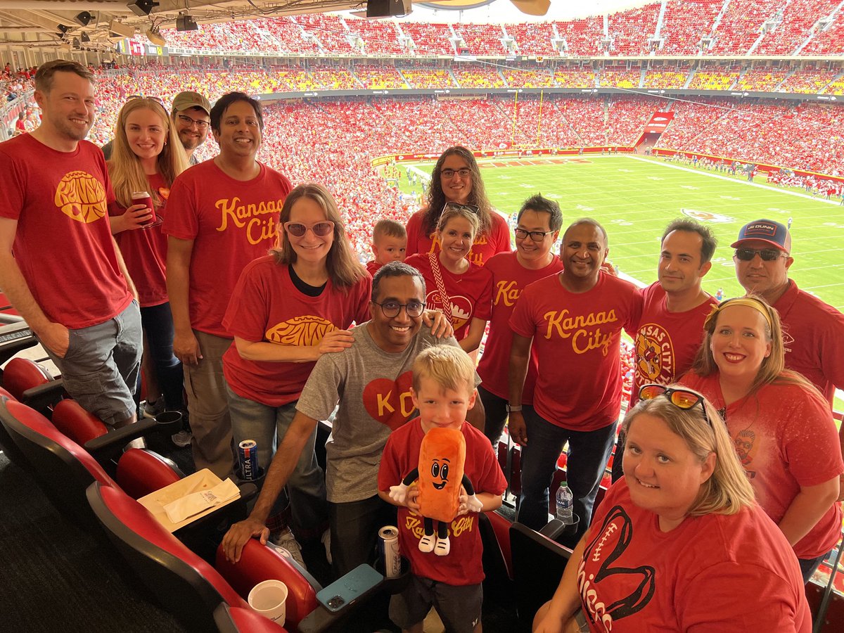 jackiereses's tweet photo. When in Kansas City! ⁦@Lead_Bank⁩ https://t.co/YxrOwaTYHu