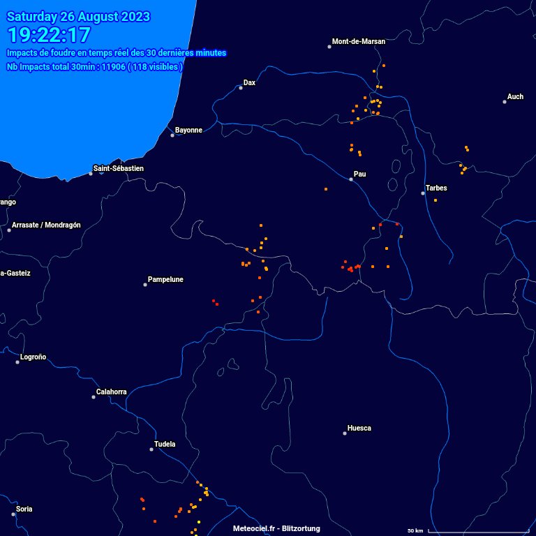 Noainmeteo's tweet photo. Una tormenta se pasea por el nordeste de #Navarra dejando algunas descargas eléctricas en la zona de #Sangüesa #Liedena y posteriormente zona sur del #ValleDeSalazar y en el #ValleDeRoncal.
Puntualmente con granizo menudo tal y como ha reportado el compañero @MeteoYaniz. https://t.co/PwDAWYjy4G