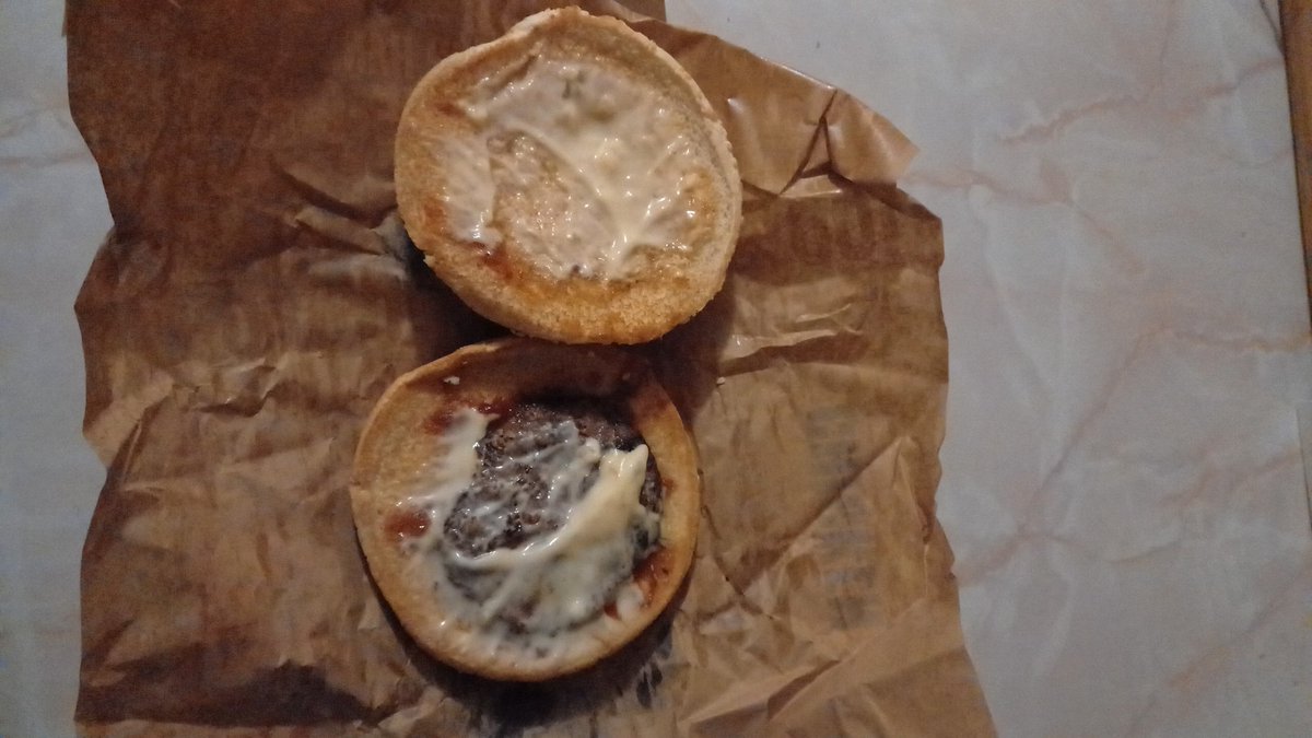 Thuso Sekhaolelo tweet media