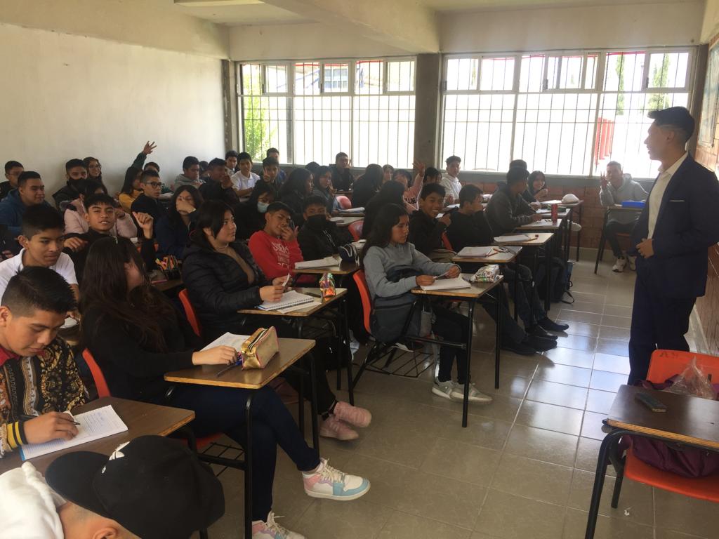 CBTNo2Next's tweet photo. El CBT No. 2 Nextlalpan se honra con la destacada participación de nuestro distinguido egresado ; Erik Amir Zepeda Becerril y actual estudiante de la Universidad Tecnológica de Tecámac. Con la ponencia "Construyendo tu Futuro Profesional" dirigida a nuestros jóvenes estudiantes. https://t.co/m86b9Aj2us