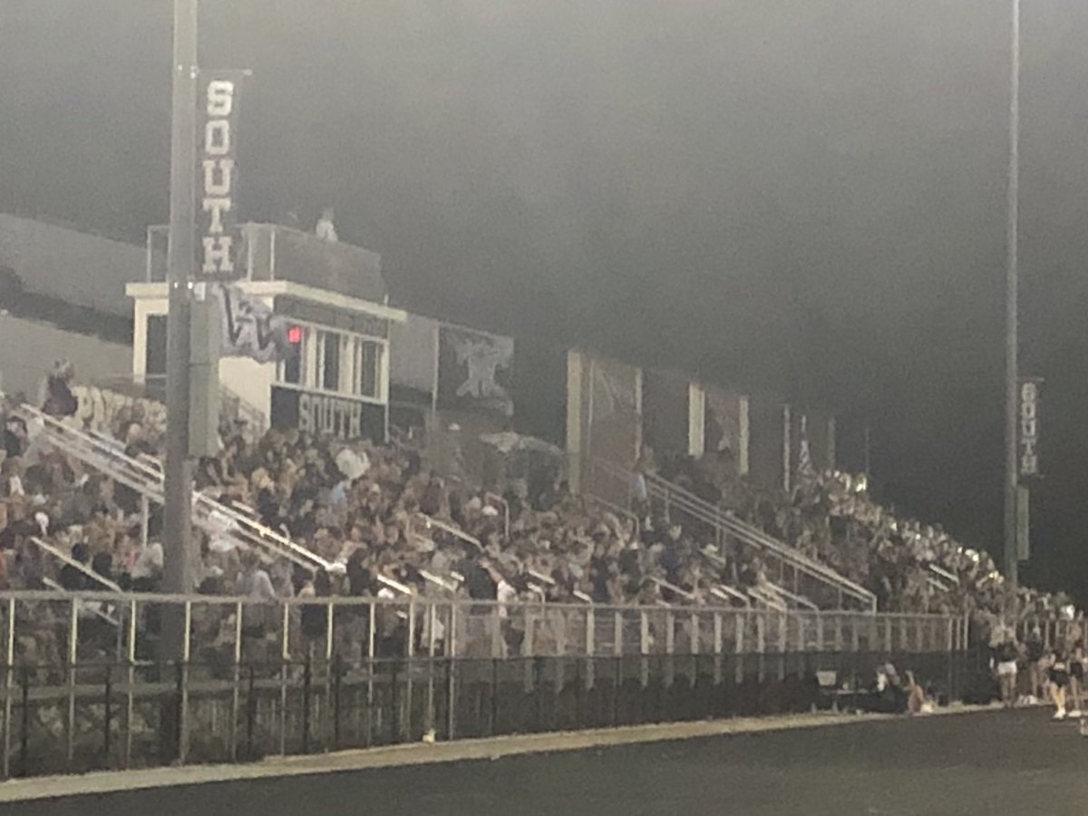 mrdjenk's tweet photo. Enjoyed watching SWHS student athletes compete at their favorite sports the last two days.  Always a great weekend when the football team, cross country team, &amp; soccer team are in town!  Great job by all our athletes this weekend.  Go Spartans! https://t.co/Ot8F61FnVB