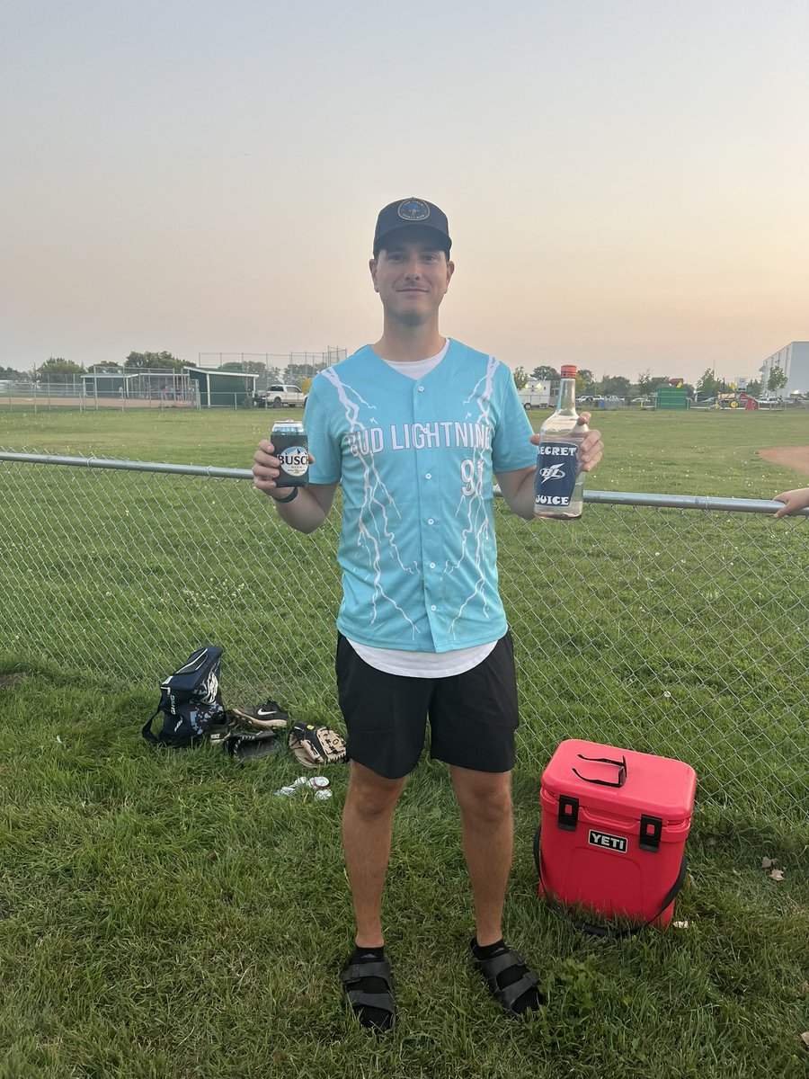 BudLightning23's tweet photo. The Bud Lightning fell a bit short last night falling to the Pitches Be Crazy. Jordy took player of the game with the lone dinger. We aren’t sure if it was the Busch or the secret juice that worked the magic but keep both them flowing just in case. Let’s see what today bring! https://t.co/U8LAE9qbmg