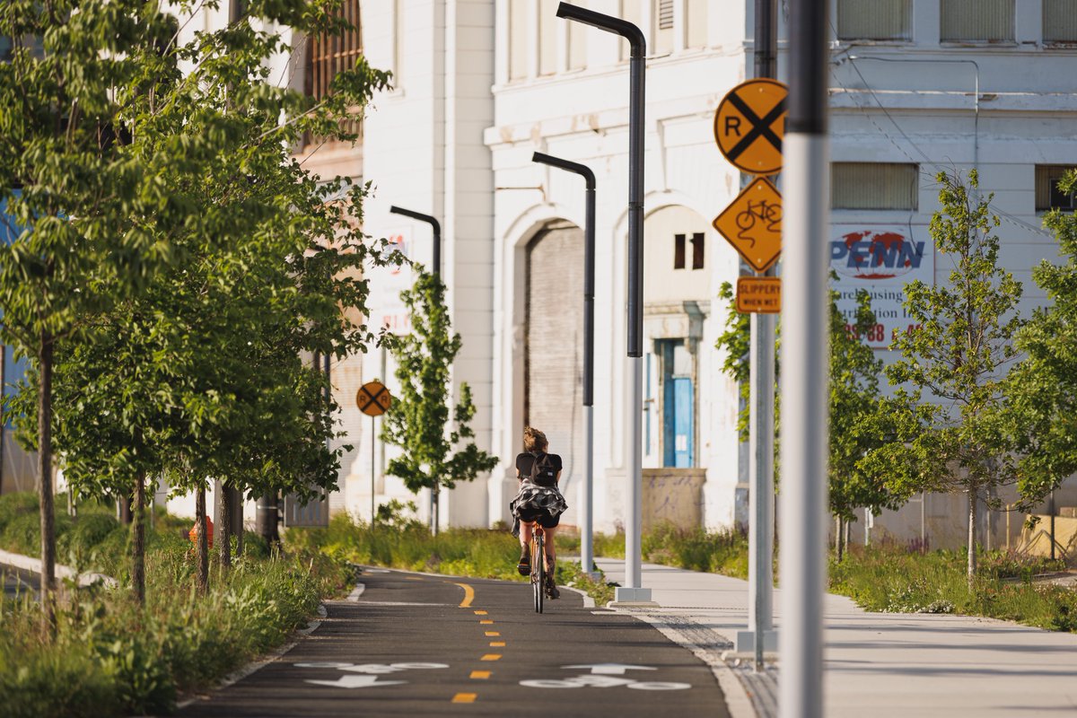 Create an adventure along the #PhillyWaterfront by way of the #DelawareRiverTrail for the most picturesque views of the Delaware River stretching from Pier 68 to Penn Treaty Park and beyond. 

bit.ly/38yCask

#MyPhillyWaterfront #DelawareRiverTrail