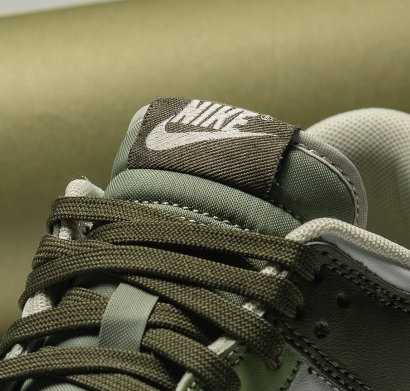 bestoffshoes's tweet photo. Nike Dunk Low « Oil Green » 🫑 https://t.co/i5YvySwSAk