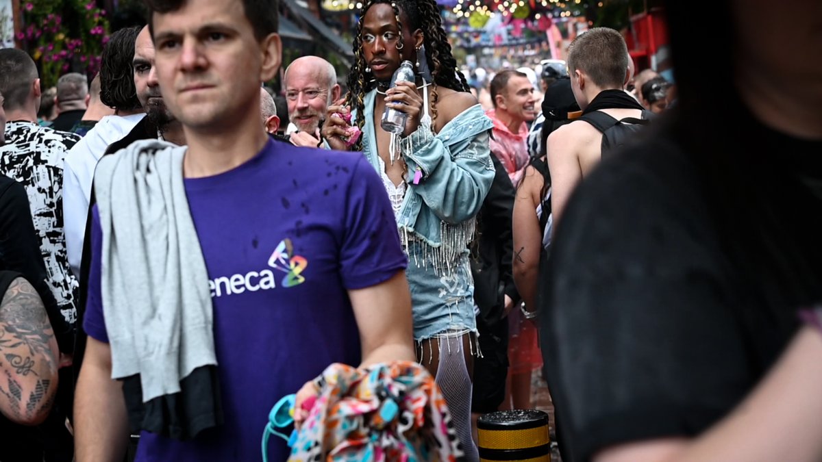 KinkKapture's tweet photo. So pleased to do the vidoegraphy at Pride Manchester today with my son and bus partner Jack
Great atmosphere loads of fun
#pride #pridemanchester #eventvideography #eventvideographers https://t.co/YjWWeIa7CA