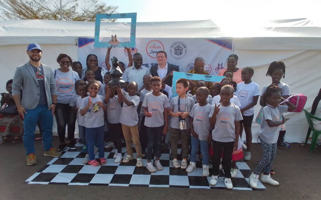 dadazchess's tweet photo. Today was massive @dadazchess ..The back to School Chess tournament in Lilongwe sponsored by @zimpertec and @vitalitemw  was great . Graced by the Hon minister of Sports, Uchizi Mkandawire, PS Sports, Chief Science & Innovations Officer,@MalawiChess President ,deputy Director  of sports in schools @MaryWayaNetball ,dear parents ..The tournament was possible with  Chesssets distributed by @thegiftofchess. Kids had super fun and @dadazchess kids won position 1- 4 in U10 category and gold medal for U16 category .
