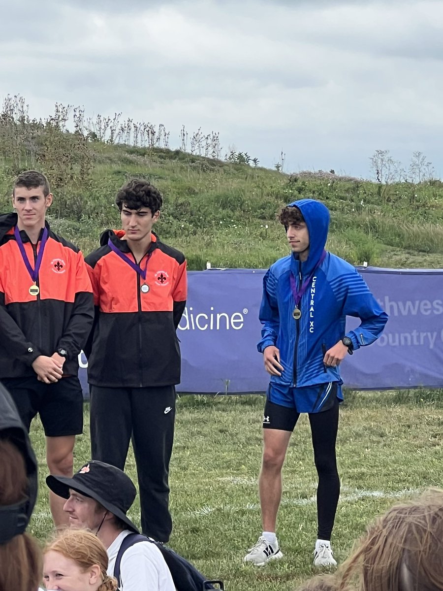 Rockets_XC's tweet photo. Shoutout to your Boy’s Kane County Open champion Jayden Beecroft who won the 2.4 mile race with a time of 13:57! https://t.co/E6yyVIf0Ui