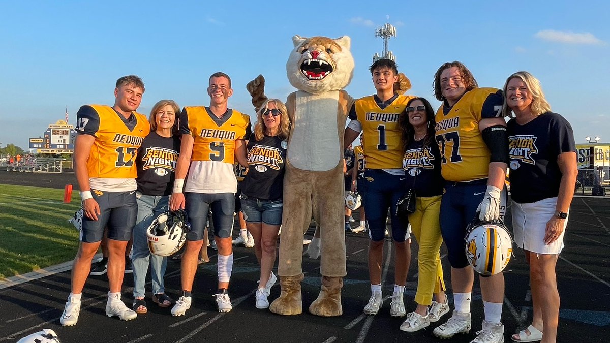 lancefuhrer's tweet photo. Friday Nights are back and the Wildcats brought the energy and spirit. https://t.co/X8BNY84dNn