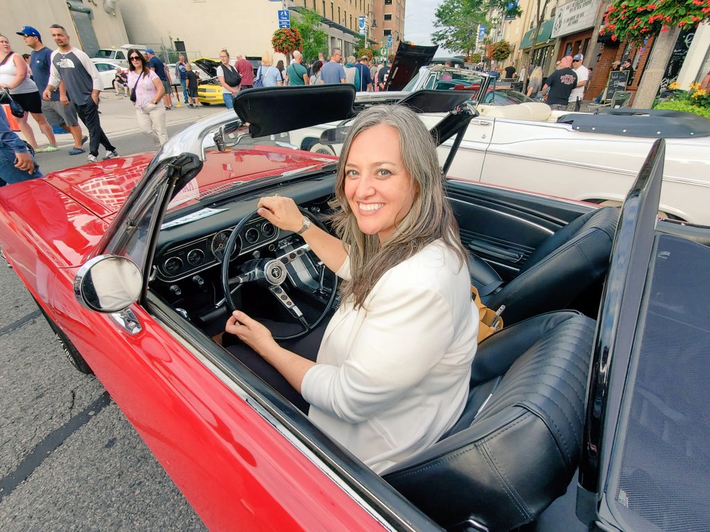 jennkfrench's tweet photo. Kars on King was a great community success last night! Summer is Auto season in Oshawa! A great event &amp; showcase of classic cars &amp; vehicles. Fun to spend time together appreciating all things automotive :) @oshawacity  #KarsOnKing https://t.co/By8rR38WAt
