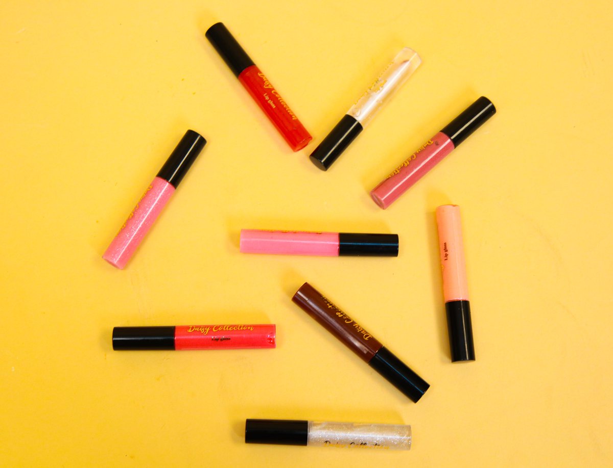 TheDaisyCollect's tweet photo. Use code “Daisy” for 10% off entire order click the link in bio or https://t.co/78qS88zuKh #eyelash #lipgloss #makeup #glam #smallbusiness https://t.co/PP4QXPdq2b