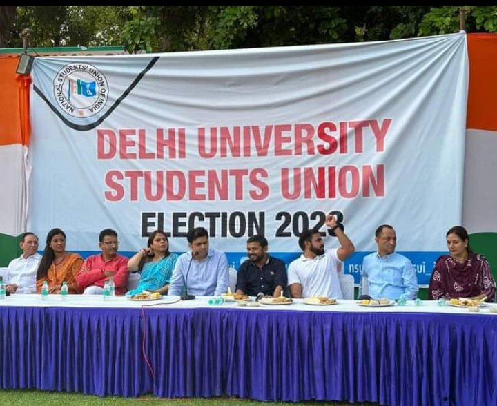 advocatejhkhan's tweet photo. A meeting &amp; fruitful discussion was organised by NSUI Delhi for the upcoming DUSU Elections 2023, Participated by senior Congress leaders @nsui office bearers &amp; former office bearers &amp; others. @Neerajkundan @kanhaiyakumar @nadeeminc  @LambaAlka  @duttabhishek @BPSinghINC_ https://t.co/mKWiHujiJV