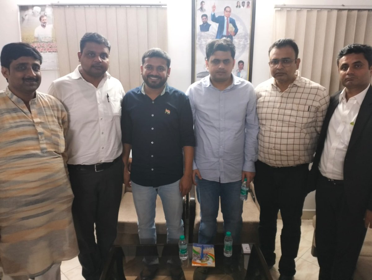 advocatejhkhan's tweet photo. A meeting &amp; fruitful discussion was organised by NSUI Delhi for the upcoming DUSU Elections 2023, Participated by senior Congress leaders @nsui office bearers &amp; former office bearers &amp; others. @Neerajkundan @kanhaiyakumar @nadeeminc  @LambaAlka  @duttabhishek @BPSinghINC_ https://t.co/mKWiHujiJV