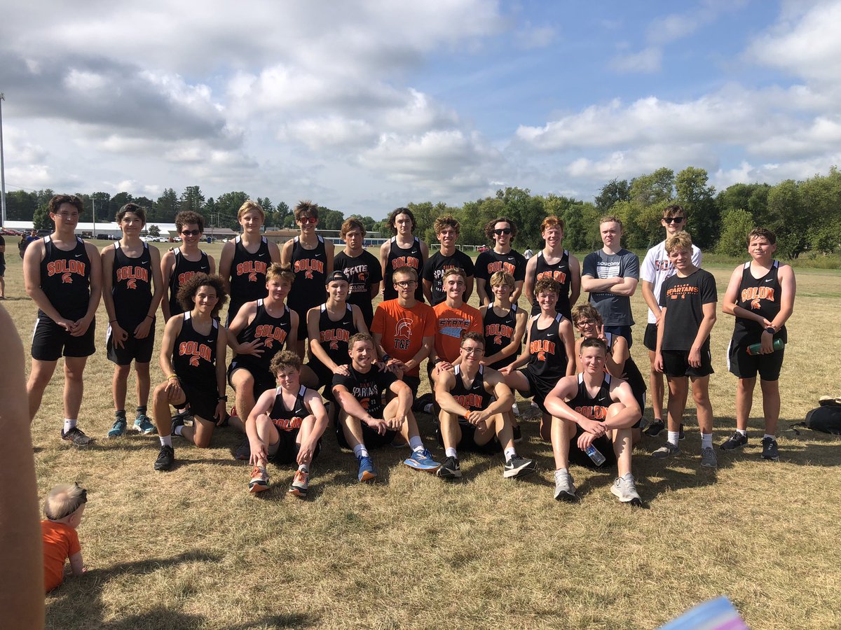 WilliamsEmy's tweet photo. So proud of these runners!  Great first meet in the books.  Boys were 🥈 Brick Kabela &amp; Mike Yeomans were medalist.  Girls were 🥇 Anna Quillin and Ava Rolwes were medalist!  So excited for this season. https://t.co/K9XNp41Kba