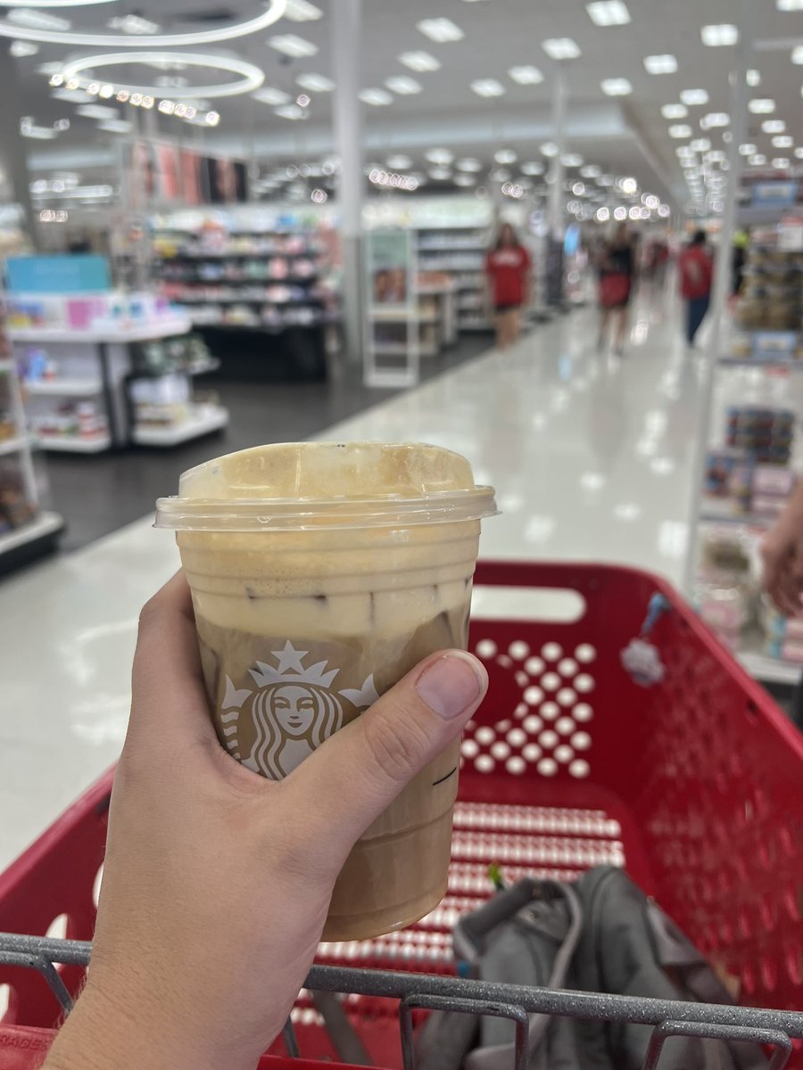 Motherofrebels_'s tweet photo. Finally got my pumpkin cream cold brew🎃🍂 @Starbucks @Target
#Starbucks #PumpkinCream #ItsFallYall #LongWalksThroughTarget https://t.co/YR0yrVYzqT