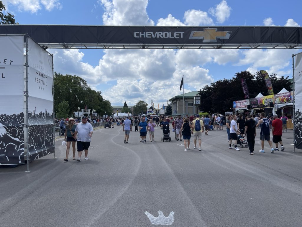 Avery_BDJ's tweet photo. @Deepanjali75006 and I are checking out what’s new at The Great New York State Fair. Stay tuned to @waer883 for more details! https://t.co/UIPhaCT79O