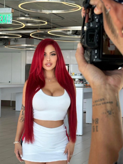 &hearts;️ #Bescene &amp; team does it again! she&rsquo;s a violet red head girlie https://t.co/GZXymA1xRa<a href="/tag/bescene"class="tags">#Bescene</a>