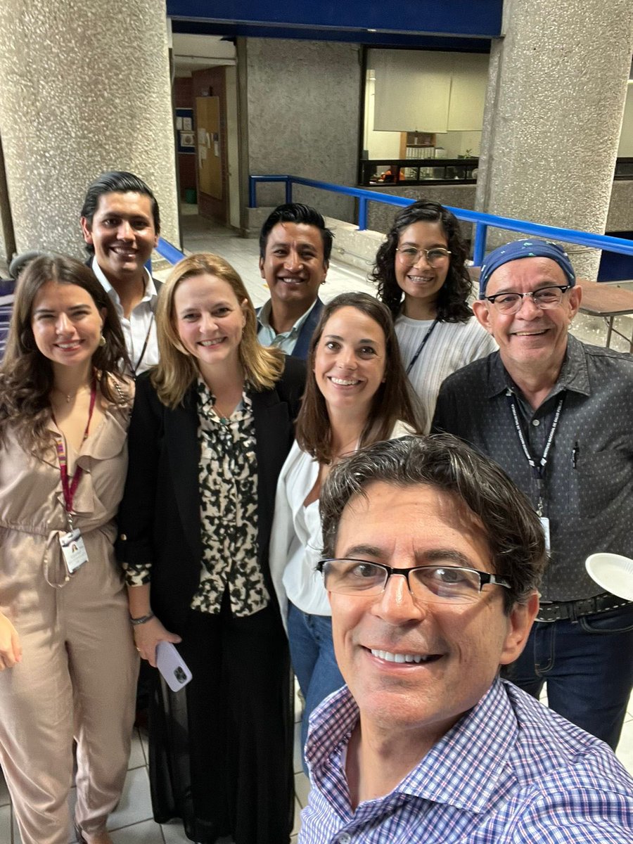 abonvecchioa's tweet photo. Felicidades Moni, Ari, Claudia y Oscar por sus excelentes defensas y todos con menciones honoríficas, orgullo INSP!! Qué continúen los éxitos!! @1CINyS https://t.co/CFelJVigAB