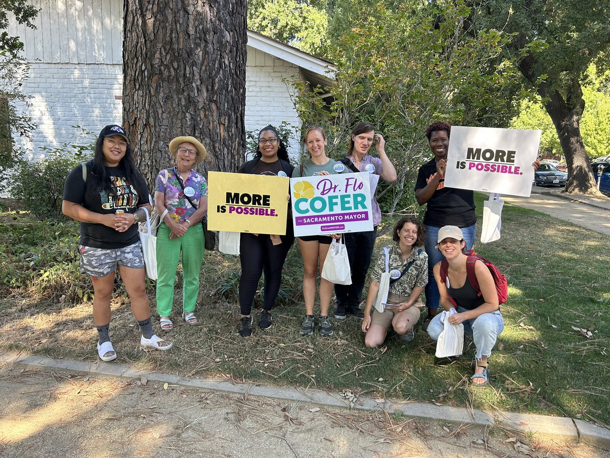 BobDylan530's tweet photo. Such a lovely bunch of canvassers for @Flo4Sacramento today! Strong group, very excited about them #moreispossible https://t.co/Kdbz9NlNHa