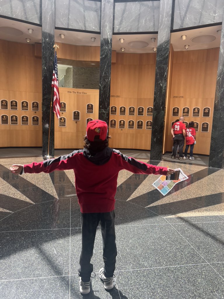 TioALnyc's tweet photo. Thank you JT🙏❤️🇵🇷🙏❤️🇵🇷 for doing #MySignaturePose at the Baseball HOF.. @JTsMomma2Juan0 THANK YOU FOR THIS 🙏❤️🇵🇷 https://t.co/JLrvIXaJ16