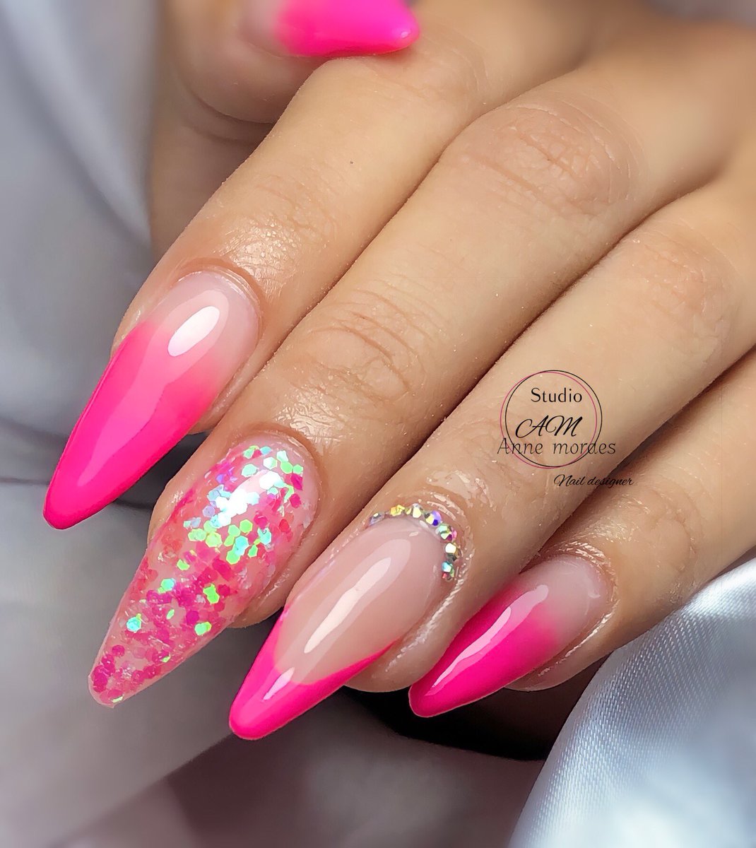 _annemoraess's tweet photo. Aplicação de fibra de vidro 
Antes e depois 💖 

Babycolor &amp; Encapsulada 

#alongamentodeunhas #unhasemgel #gelnatips #fibradevidro #esmaltacaoemgel #decorada #rosa #unhas #nail #naildesigner #unhasbrasil https://t.co/OLGkpfloyY
