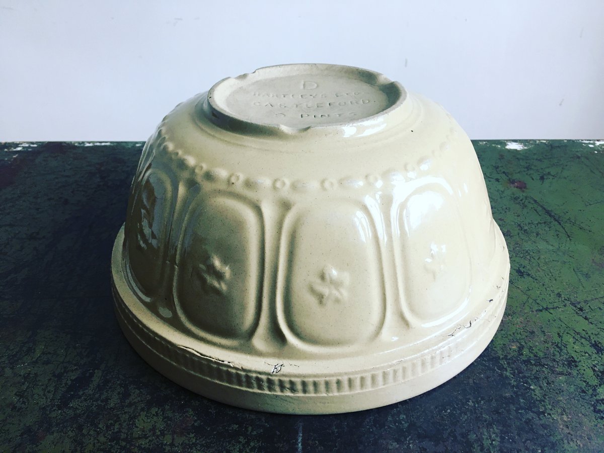 DanielsFayre's tweet photo. https://t.co/qQH200fhwz #Vintage #Large #Heavy #Decorative #HARTLEYS LTD #CASTLEFORD 9 PINTS #Mixing #Bowl #Kitchenalia #Farmhouse #Kitchen #Salvage #Yorkshire #DanielsFayre #toprated #ebayseller #differentfromthecrowd https://t.co/yq71rdn6JI