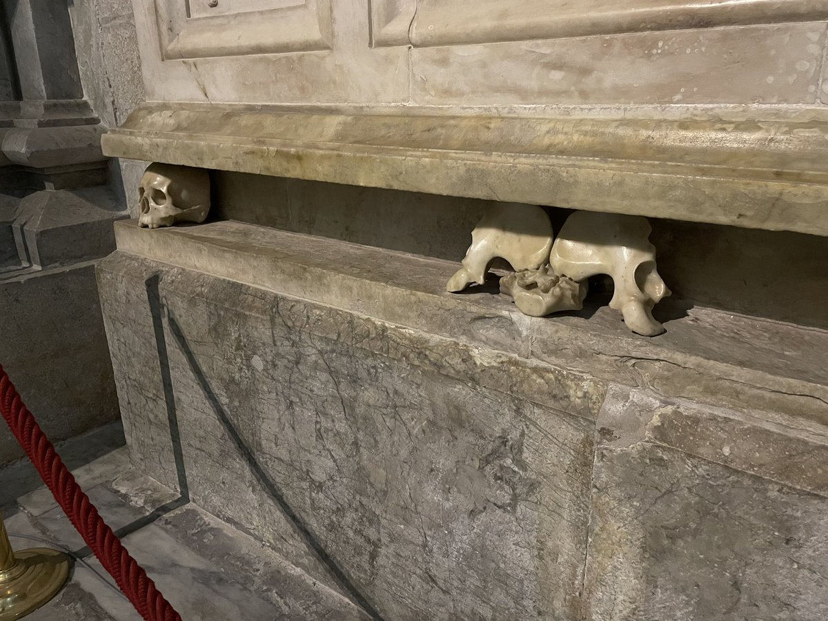 Trey_Explainer's tweet photo. This church is metal af 

Carved marble skulls and bones go hard https://t.co/kWlmP5x0Dd