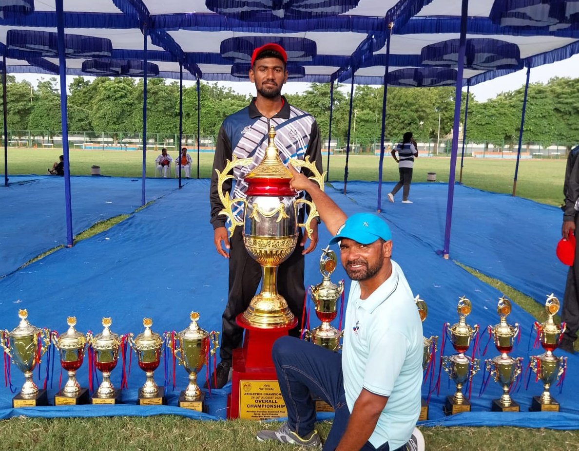 jnvpalakkad's tweet photo. JNV Palakkad dazzled at the National Athletics meet,clinching an impressive haul of 10 Golds, 5 Silver, and 2 Bronze medals. Hats off to the dynamic participants and the motivating PETs Sri Santhosh Kumar Yadav and Smt.Sunita.@CommissionerNVS @NVSHqNoida @NvsHyd @TGopalakrishana https://t.co/nvUtk4OJ3W