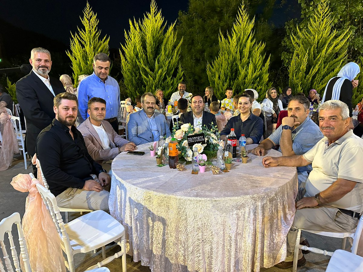 serap_ekmekci's tweet photo. Cide Kadın Kolları Başkanımız  Sayın Sebahat Ayçin’in kızı Sayın Tuğba Karan ve Sayın Ali Tutgun çiftinin düğün merasimindeyiz...
Genç çiftimizi ve kıymetli ailelerini tebrik ediyorum..
Mutlulukları daim ve baki olsun. https://t.co/pT0JjB8EAv