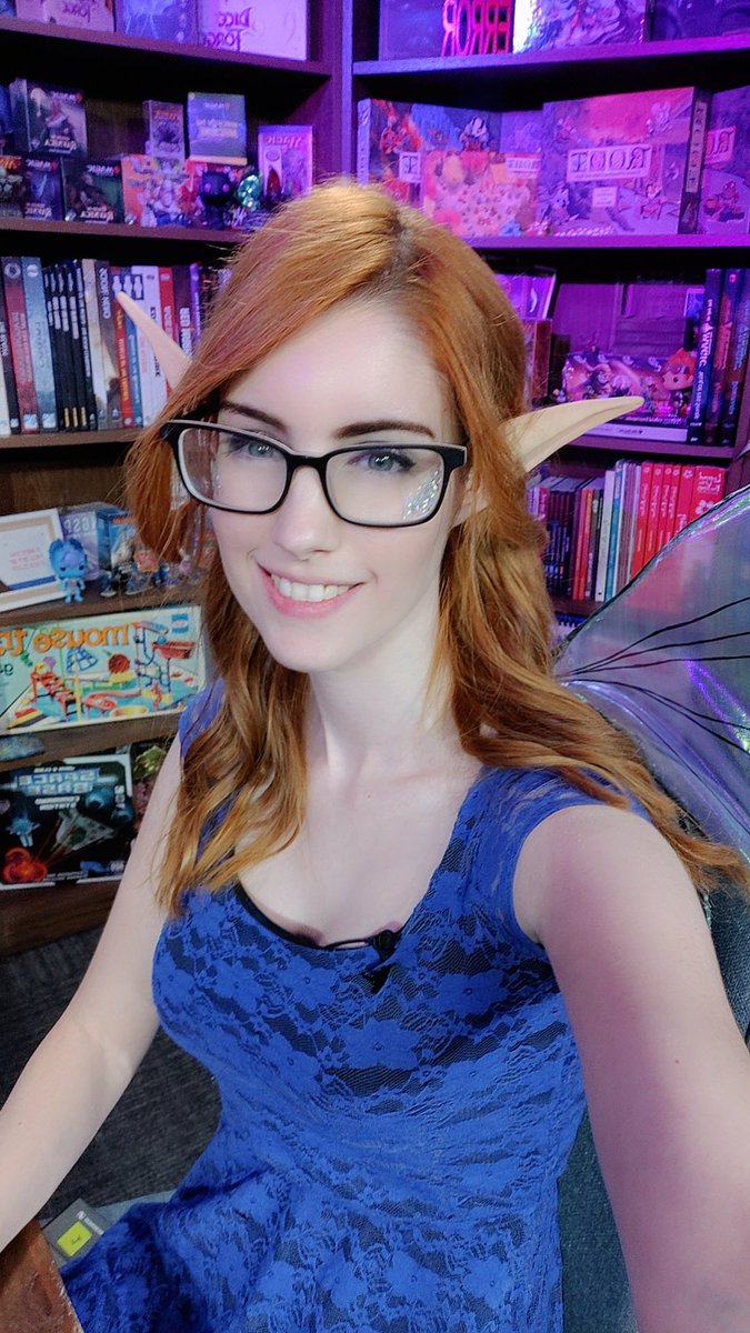 LadyLavinias's tweet image. About to go on for my first round of the @LRRMtG pre prerelease!!