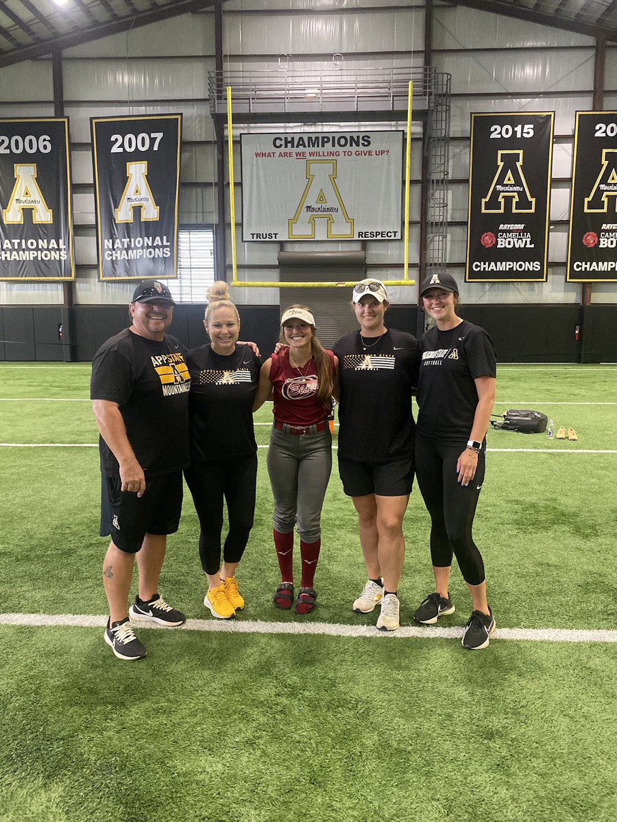 SydneeBumgarner's tweet photo. Another day! Another camp! #asusb #appstate Thank You Coach Hoerner and Showalter for letting me come today, it is always a blast at ASU! @slis23 @CoachShow7 GO MOUNTAINEERS! https://t.co/qfEYMkkoBz
