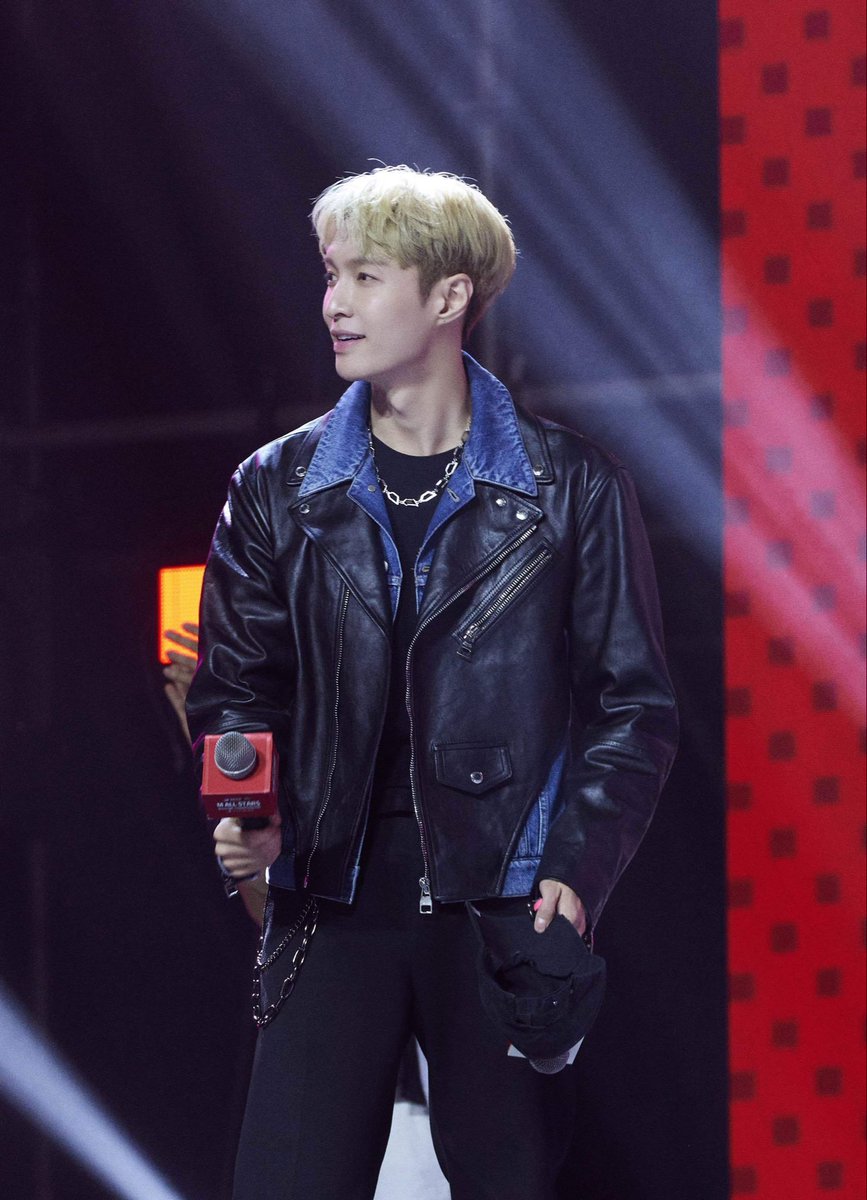 LayEXOFans1's tweet photo. [OFFICIAL]{260823}

 Actualización de 张艺兴工作室 (Lay Studio) de  #LAY en Weibo.  (1/3)

🔗 https://t.co/W900lXjXnB

Compartido por LAY 레이 EXO FANS
[Xιηg陈🦄] 

#EXO #엑소 @weareoneEXO https://t.co/hu67Z7z4Hh