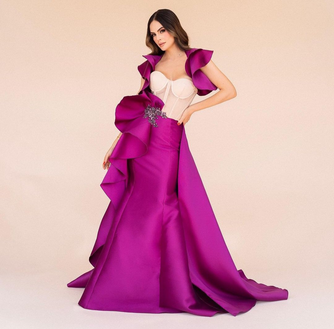 modelwarchive's tweet photo. #New: Ximena Navarrete for Benito Santos. 
Exclusive collection Masaryk.

PH: @rafaelpulidophoto
MUAH @pepegutierrezoficial @luciawl

#XimenaNavarrete #MissUniverse #fashionmodel 
#beauty #Mexican #BenitoSantos #ModelworksArchive https://t.co/5Ez1g0I1EF