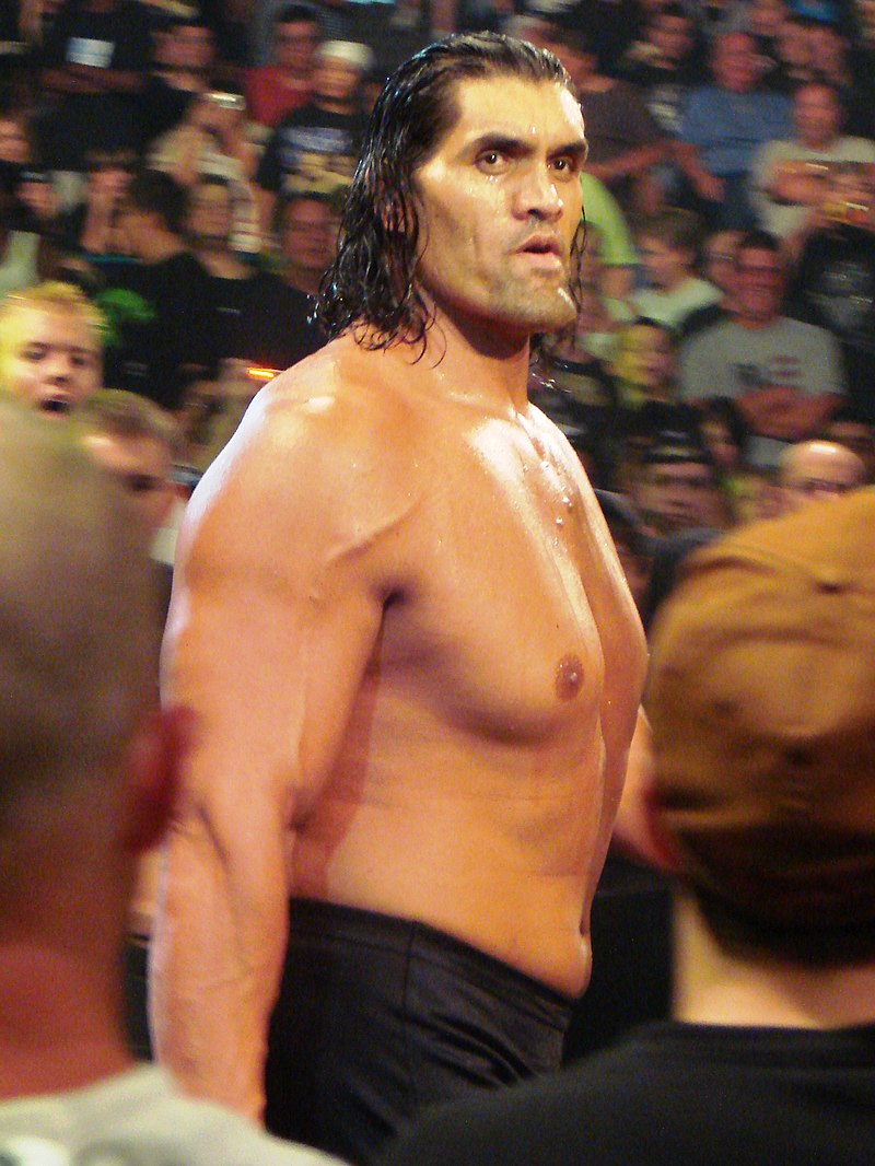 soral88's tweet photo. - Happy Birthday #TheGreatKhali 🥪🍕🎂🍰🧁🍿🍩 but cannot run he is a giant bow him #KingOfIndia #WWEINDIA https://t.co/UpW5eLr5t7