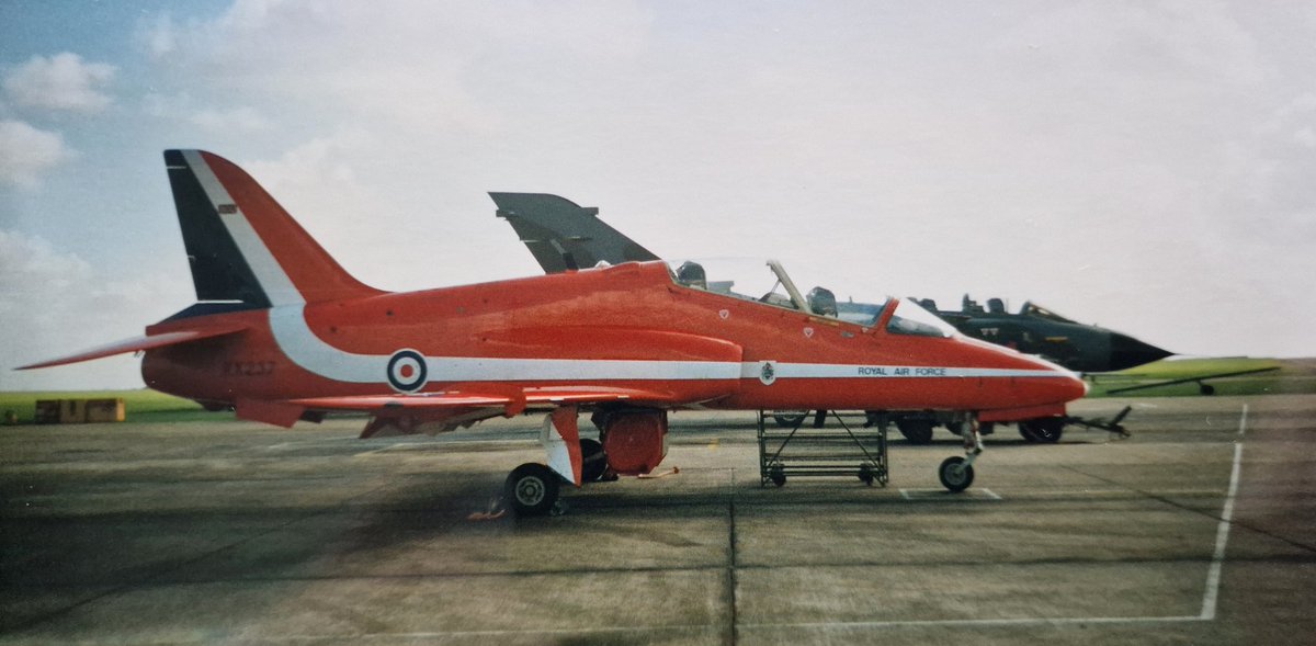 HawkSupportTeam's tweet photo. Flashback to RAF St Athan circa early 90's &amp; the Hawk had just began to be sprayed black (it was to lose the yellow stripes) #stem #engineering #planespotting #aviationlovers #avgeek #avporn #raf #rafphotographers #rafstathan #hawk #tornado #redarrows #flashback #militaryaviation https://t.co/c6j1dPFHPD