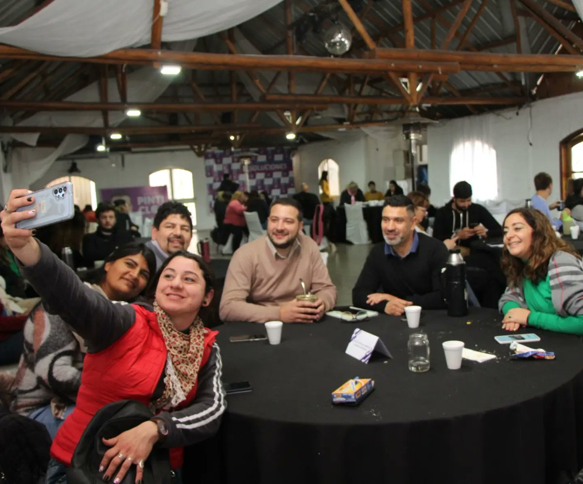MauriPintiClop's tweet photo. UN MASTERPLAN PARA EL MAIPÚ QUE VIENE 💪🏻

Con un enorme equipo convencido de que Maipú necesita un cambio de verdad presentamos el MasterPlan para los próximos años. 

Un municipio inteligente, seguro, que se ocupe del empleo y de quienes quieren invertir, con obras inteligentes pero sobre todo transparente.

#QueremosLoMismoQueVos y tenemos el equipo para hacerlo.

MAIPÚ NECESITA UN CAMBIO DE VERDAD, ESTE 3 DE SEPTIEMBRE HAGAMOSLO REALIDAD