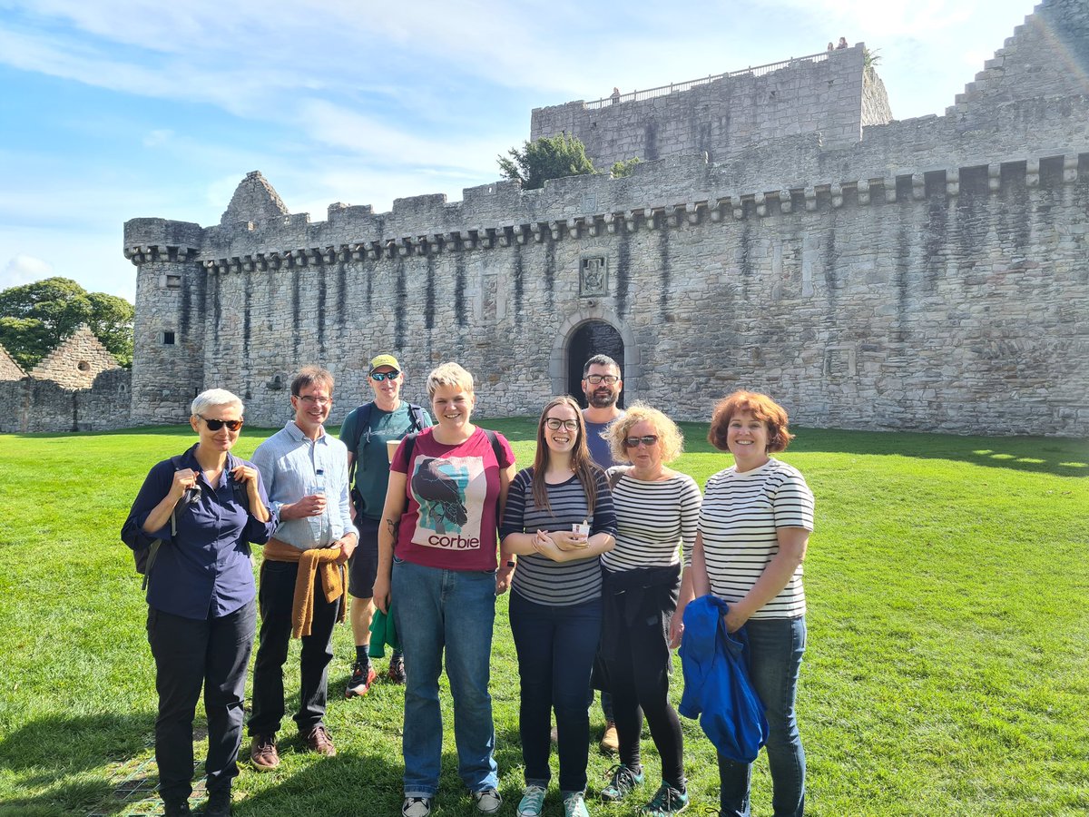 Glorious walk with @EdinburghGreens today starting at Craigmillar Castle and ending at Porty's @BigBeachBusk Lots of sunshine and great conversations about 20 minute neighbourhoods, participatory democracy, short-term lets and the need for @on_lothianbuses service to Leith!