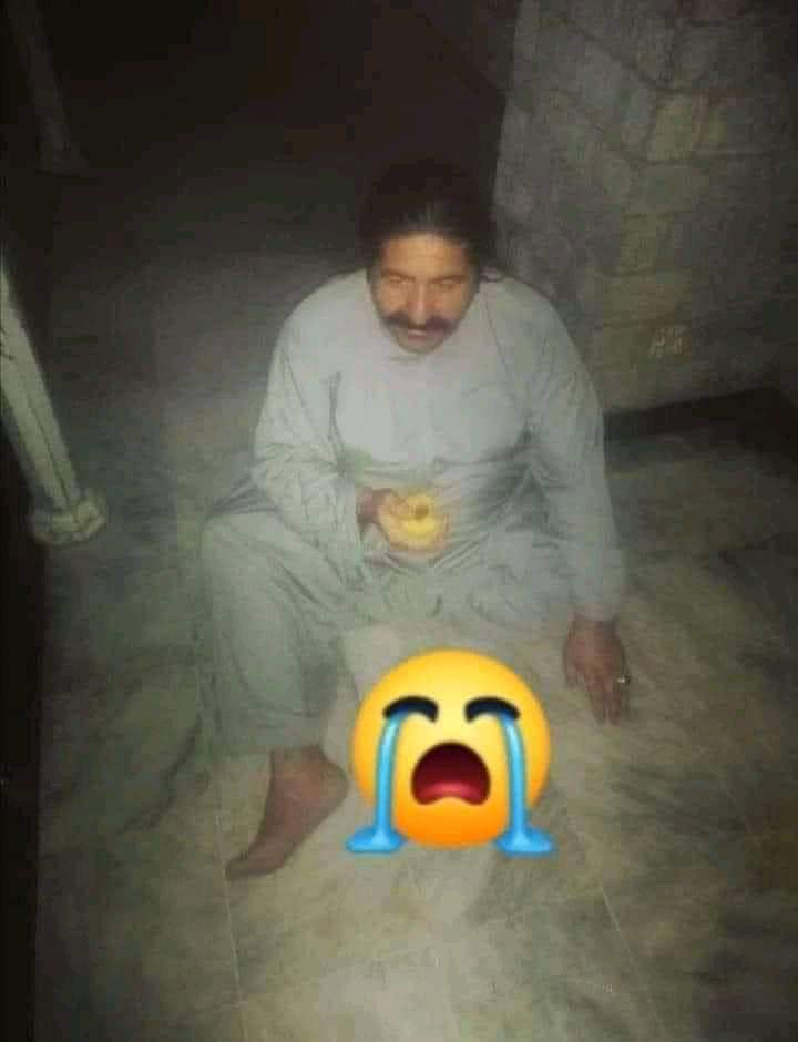 BarkiHassam's tweet photo. که خه نشۍ ویلی نو دی سړی پسی بدی ردی ما وایۍ دا ډیر مظلوم انسان دی دا کم قبرونه چی تاسو ته خکاری دا ټول دا دوی دا کورنۍ شهیدان دی پښتون ډیر بی ننګا قام دی والله دا دمره ظلم نه پس هم دی له علی وزیر صیب ته ایجنټ واېې نو دا سم سوک دی باجوه سم د؟ 
@ManzoorPashteen @Aliwazirna50 https://t.co/6ZTub3f4Pt