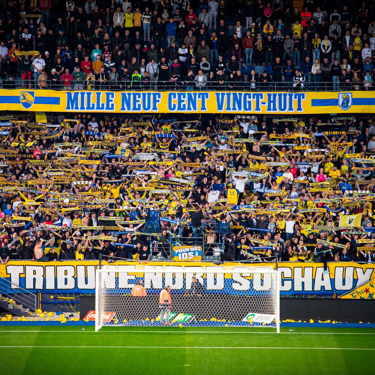 FCSM_officiel's tweet photo. 🔥🎟️ La billetterie en ligne pour la réception du @GOAL__FC ce vendredi à 19h30 au Stade Bonal est ouverte !

🫵 Réservez vos places sur https://t.co/sWdOfGHM8D et à partir de mercredi au Stade.

Un seul mot d'ordre : #TOUSABONAL ✊ https://t.co/pnrmhpGora