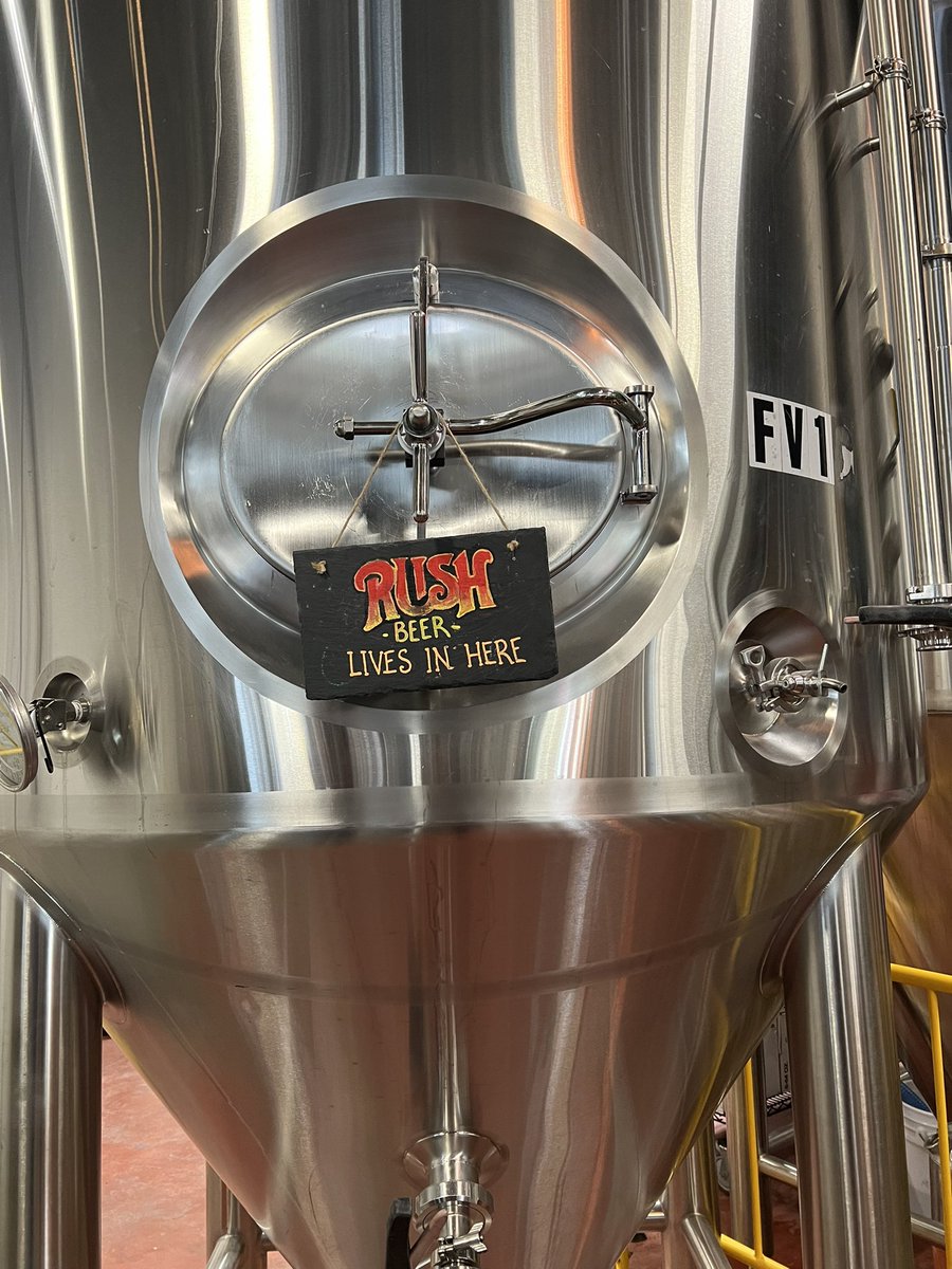 <a href="/HendersonBeerCo/">HendersonBeerCo</a> 
Inside Henderson’s
#RushFamily @RushFamTourneys