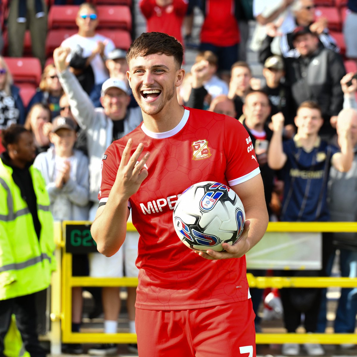 Official_STFC's tweet photo. Even Youngy can't remember how many goals he scored today 🤣

#STFC https://t.co/oCtlFyTNLV