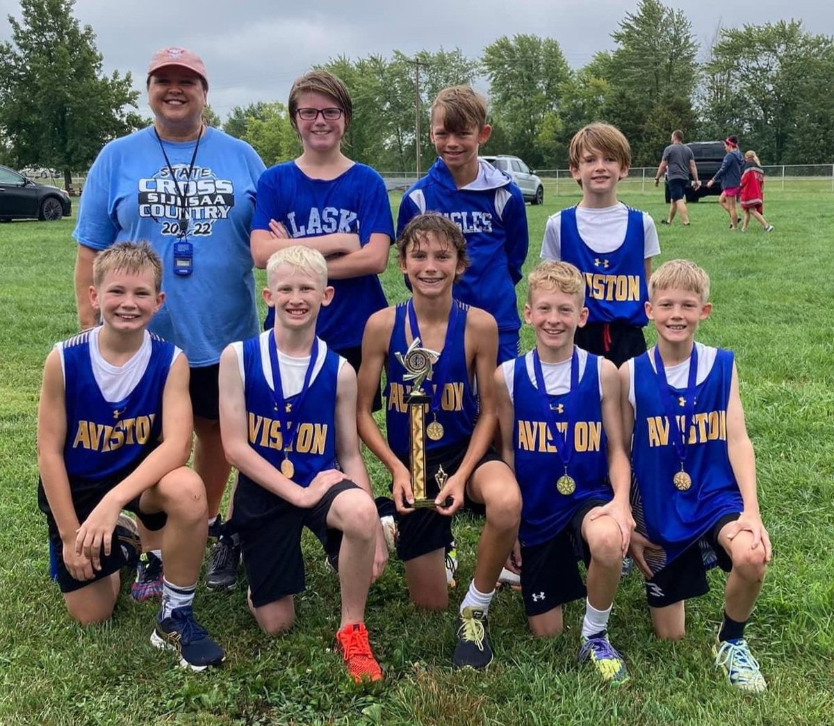 AvistonEagles's tweet photo. Aviston XC girls &amp; boys won championship at the Field Invitational! Collins Schumacher won 5/6 Girls, Waylan Buehne won 5/6 Boys, and Dawson Rueter won 7/8 boys Several Eagles finished Top 10! Fly, Eagles, Fly! #AvistonFamily 💛🦅💙 https://t.co/twns1uSlQC