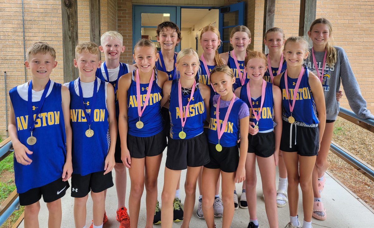 AvistonEagles's tweet photo. Aviston XC girls &amp; boys won championship at the Field Invitational! Collins Schumacher won 5/6 Girls, Waylan Buehne won 5/6 Boys, and Dawson Rueter won 7/8 boys Several Eagles finished Top 10! Fly, Eagles, Fly! #AvistonFamily 💛🦅💙 https://t.co/twns1uSlQC