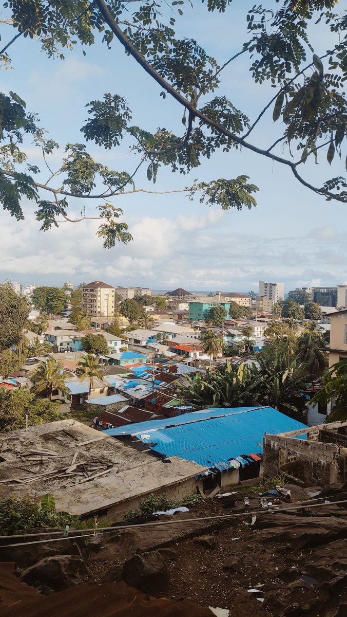 liberianese's tweet photo. Bright light city life
🇱🇷🇱🇷🇱🇷
#overseas_home
#Mamaliberia https://t.co/vR9guM1C6y